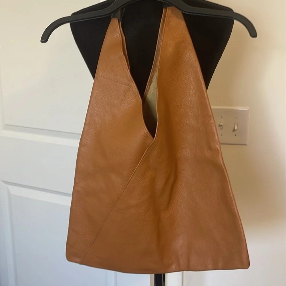 NWOT Borse In Pelle Genuine Leather Shoulder Slouch Bag Coin Purse NWOT